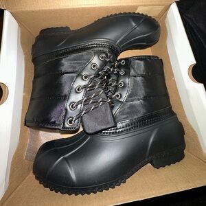 St. John’s Bay rainboots